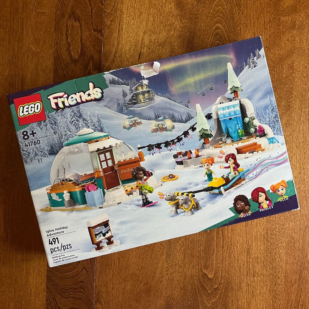 Lego "Igloo Holiday Adventure" set 41760 NIB - Picture 3 of 9